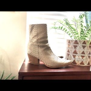 Matisse Caty Boot / Ivory / 7.5